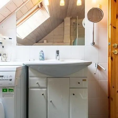 Doppelhaushaelfte In Holiday home